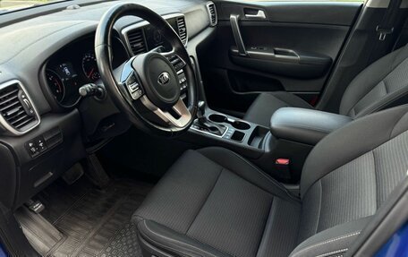 KIA Sportage IV рестайлинг, 2020 год, 2 225 000 рублей, 21 фотография