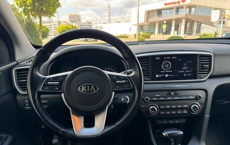 KIA Sportage IV рестайлинг, 2020 год, 2 225 000 рублей, 31 фотография