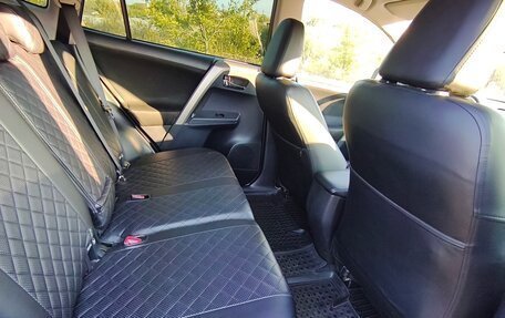 Toyota RAV4, 2013 год, 1 585 000 рублей, 4 фотография