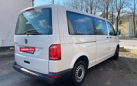 Volkswagen Transporter T6 рестайлинг, 2019 год, 2 500 000 рублей, 4 фотография