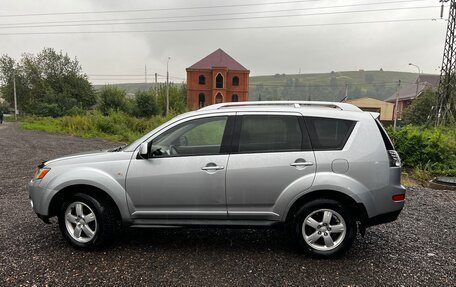 Mitsubishi Outlander III рестайлинг 3, 2008 год, 1 000 049 рублей, 4 фотография