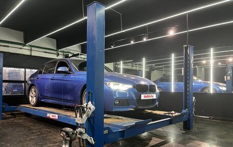 BMW 3 серия, 2017 год, 2 700 000 рублей, 14 фотография