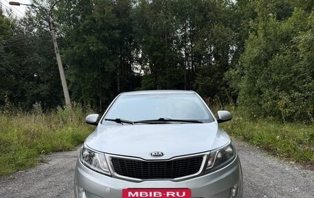 KIA Rio III рестайлинг, 2013 год, 780 000 рублей, 2 фотография