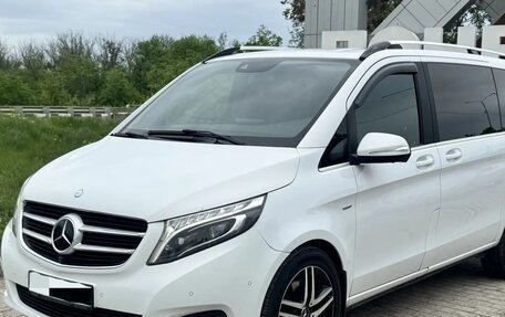 Mercedes-Benz V-Класс, 2014 год, 4 500 000 рублей, 2 фотография