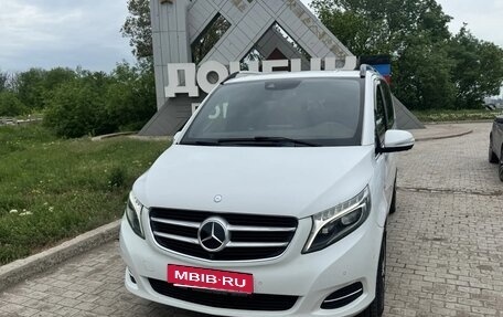 Mercedes-Benz V-Класс, 2014 год, 4 500 000 рублей, 3 фотография
