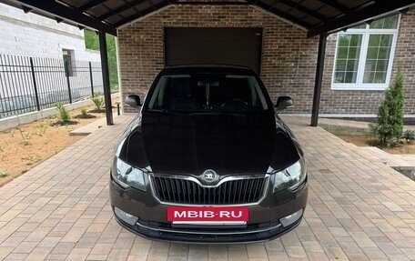 Skoda Superb III рестайлинг, 2013 год, 1 290 000 рублей, 2 фотография