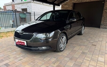 Skoda Superb III рестайлинг, 2013 год, 1 290 000 рублей, 3 фотография