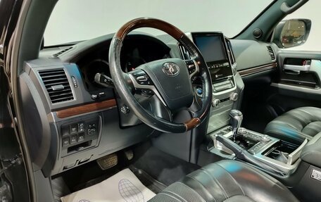 Toyota Land Cruiser 200, 2019 год, 9 300 000 рублей, 17 фотография