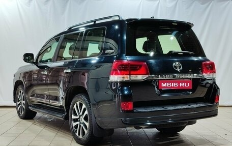 Toyota Land Cruiser 200, 2019 год, 9 300 000 рублей, 7 фотография