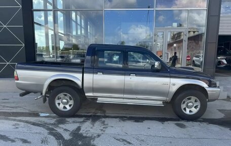 Mitsubishi L200 III рестайлинг, 2004 год, 920 000 рублей, 6 фотография