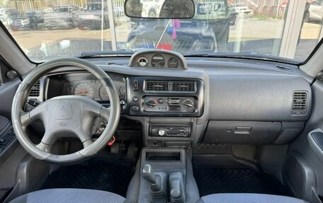Mitsubishi L200 III рестайлинг, 2004 год, 920 000 рублей, 12 фотография