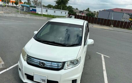 Honda Freed I, 2012 год, 999 000 рублей, 3 фотография