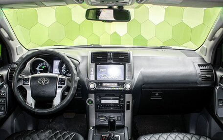 Toyota Land Cruiser Prado 150 рестайлинг 2, 2012 год, 3 049 000 рублей, 18 фотография