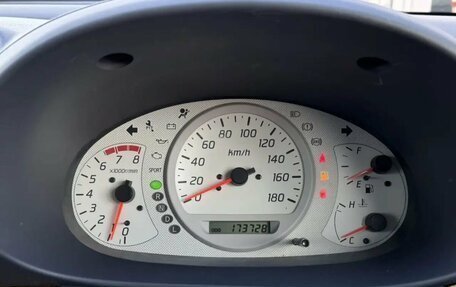 Nissan Tino, 2001 год, 390 000 рублей, 11 фотография