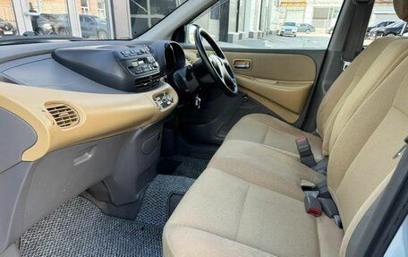 Nissan Tino, 2001 год, 390 000 рублей, 16 фотография