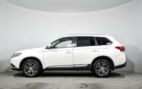 Mitsubishi Outlander III рестайлинг 3, 2018 год, 1 890 000 рублей, 8 фотография