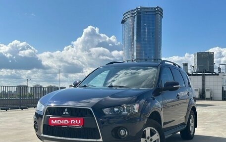 Mitsubishi Outlander III рестайлинг 3, 2011 год, 1 390 000 рублей, 1 фотография