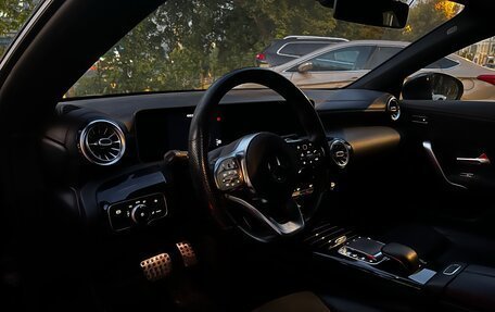 Mercedes-Benz CLA, 2019 год, 2 600 000 рублей, 11 фотография