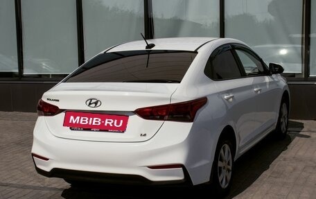 Hyundai Solaris II рестайлинг, 2018 год, 1 229 000 рублей, 5 фотография
