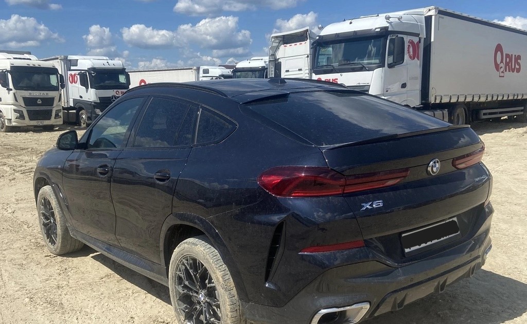 BMW X6 G06, 2023 год, 13 300 000 рублей, 2 фотография
