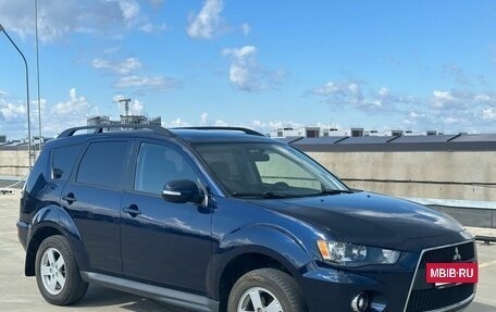 Mitsubishi Outlander III рестайлинг 3, 2011 год, 1 390 000 рублей, 7 фотография