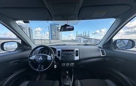 Mitsubishi Outlander III рестайлинг 3, 2011 год, 1 390 000 рублей, 16 фотография