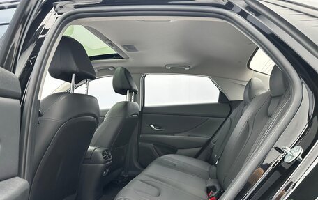 Hyundai Elantra, 2022 год, 1 766 000 рублей, 11 фотография