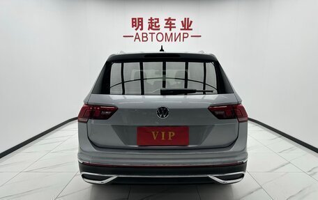 Volkswagen Tiguan II, 2022 год, 2 476 000 рублей, 6 фотография