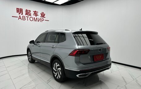 Volkswagen Tiguan II, 2022 год, 2 476 000 рублей, 5 фотография