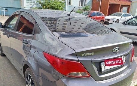 Hyundai Solaris II рестайлинг, 2015 год, 900 000 рублей, 3 фотография