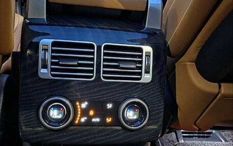 Land Rover Range Rover IV рестайлинг, 2018 год, 7 390 000 рублей, 11 фотография