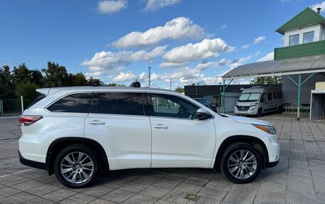 Toyota Highlander III, 2014 год, 2 385 000 рублей, 2 фотография