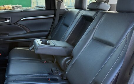 Toyota Highlander III, 2014 год, 2 385 000 рублей, 14 фотография