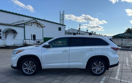 Toyota Highlander III, 2014 год, 2 385 000 рублей, 5 фотография