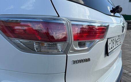 Toyota Highlander III, 2014 год, 2 385 000 рублей, 7 фотография