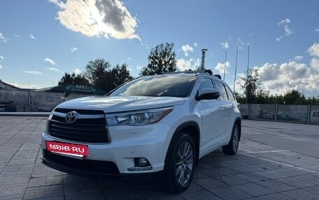 Toyota Highlander III, 2014 год, 2 385 000 рублей, 6 фотография