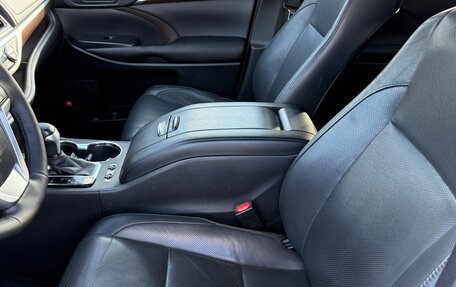 Toyota Highlander III, 2014 год, 2 385 000 рублей, 21 фотография