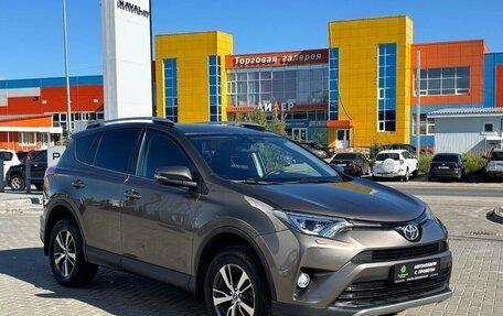 Toyota RAV4, 2019 год, 2 900 000 рублей, 2 фотография