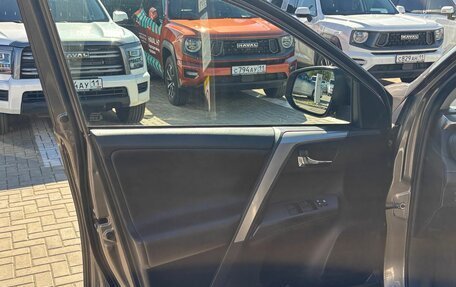 Toyota RAV4, 2019 год, 2 900 000 рублей, 15 фотография