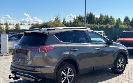 Toyota RAV4, 2019 год, 2 900 000 рублей, 4 фотография