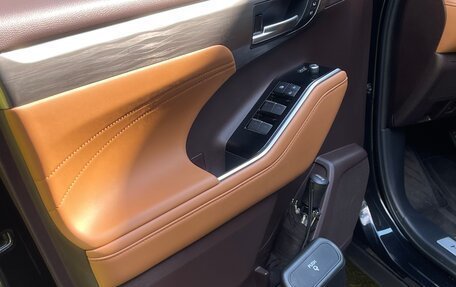 Toyota Highlander, 2025 год, 5 300 000 рублей, 8 фотография