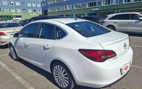 Opel Astra J, 2014 год, 1 350 000 рублей, 8 фотография