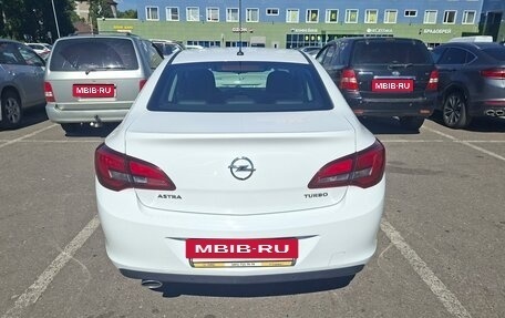Opel Astra J, 2014 год, 1 350 000 рублей, 6 фотография