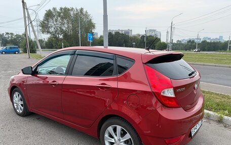 Hyundai Solaris II рестайлинг, 2012 год, 900 000 рублей, 2 фотография