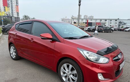 Hyundai Solaris II рестайлинг, 2012 год, 900 000 рублей, 4 фотография