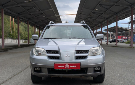 Mitsubishi Outlander III рестайлинг 3, 2005 год, 648 900 рублей, 3 фотография