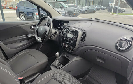 Renault Kaptur I рестайлинг, 2017 год, 1 350 000 рублей, 11 фотография