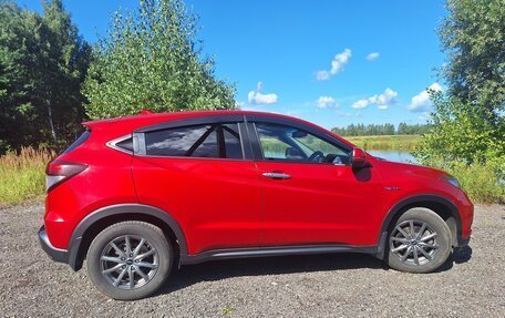 Honda Vezel, 2017 год, 1 850 000 рублей, 5 фотография