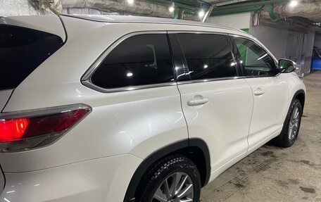 Toyota Highlander III, 2014 год, 2 350 000 рублей, 8 фотография
