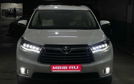 Toyota Highlander III, 2014 год, 2 350 000 рублей, 11 фотография